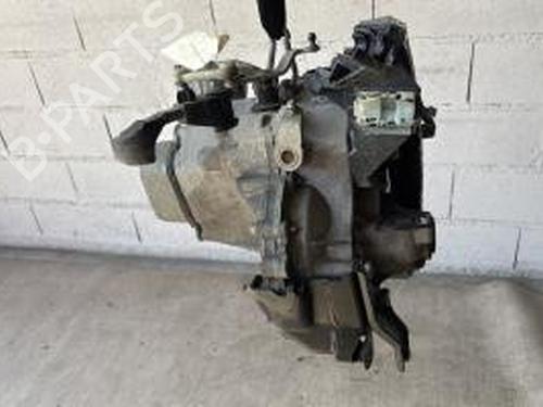 Used Gearbox PEUGEOT 208 I (CA_, CC_) 1.4 HDi (68 hp) 28157691