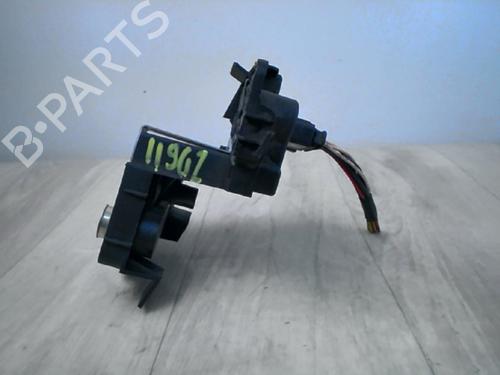 Licence plate light NISSAN PULSAR Hatchback (C13) 1.2 DIG-T | BP26225785I40