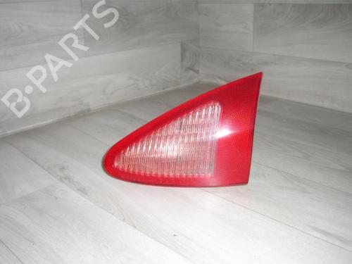 Højre baglygte bagklap ALFA ROMEO 147 (937_) 1.9 JTD (937.AXF1A, 937.BXF1A) (101 hp) 25618742