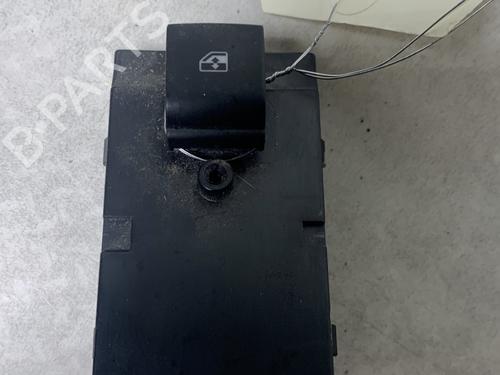 Used Right front window switch OPEL MERIVA B MPV (S10) 1.7 CDTI (75) (131 hp) 30807490