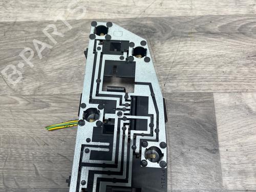 Used Licence plate light Licence plate light PEUGEOT 406 (8B) 2.1 TD 12V (109 hp) 39247352 39247352