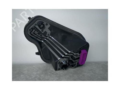 Used Licence plate light RENAULT MEGANE III Grandtour (KZ0/1) 1.5 dCi (86 hp) 30705590