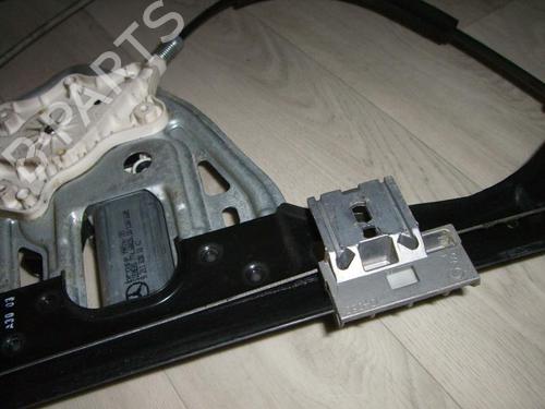 Front left window mechanism MERCEDES-BENZ C-CLASS (W203) C 270 CDI (203.016) | BP24027771C22
