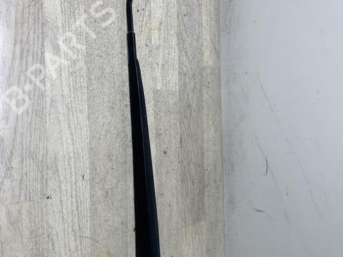 front-windshield-wiper-arm-renault-clio-iv-bh_-2012-2013-2014-2015-2016-2017-2018-2019-2020-2021-29370580 main image