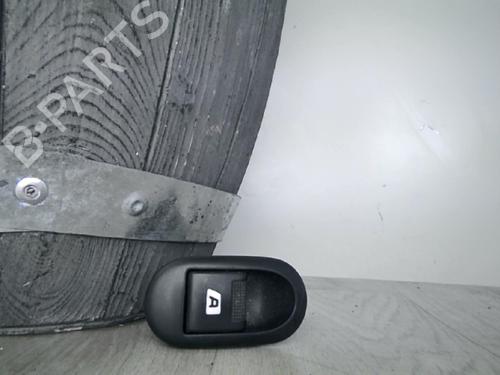 switch-peugeot-1007-km_-2005-31638102 main image