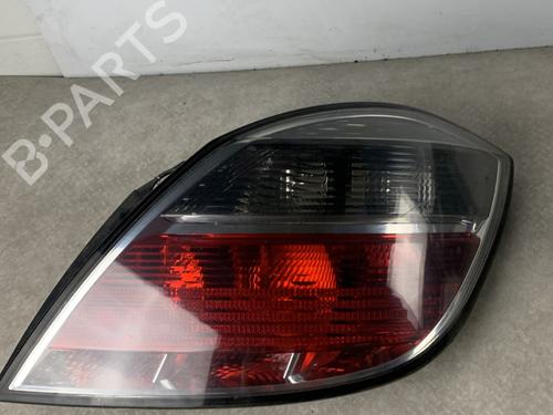 right-taillight-opel-astra-h-a04-2004-2005-2006-2007-2008-2009-2010-2011-2012-2013-2014-25619471 main image