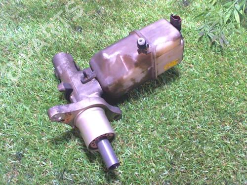 Brake master cylinder PEUGEOT 407 (6D_) 1.6 HDi 110 (6D9HZC, 6D9HYC) | BP24023078M77