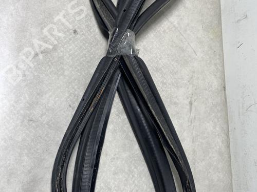 rubber-door-seal-mercedes-benz-s-class-w220-v220-1998-1999-2000-2001-2002-2003-2004-2005-30807389 main image