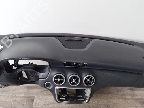 Used Dashboard Dashboard MERCEDES-BENZ A-CLASS (W176) A 180 CDI / d (176.012) (109 hp) 36386299 36386299