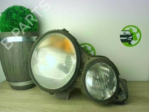 Used Right headlight MERCEDES-BENZ E-CLASS (W210) E 300 Turbo-D (210.025) (177 hp) 24027991