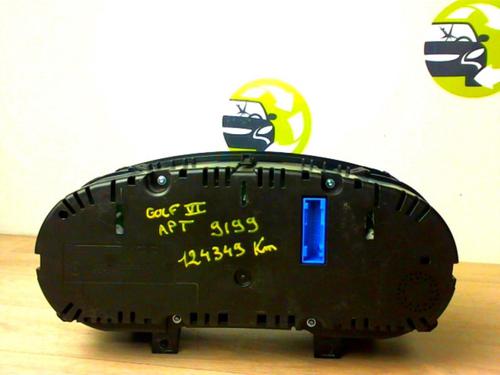 Instrument cluster VW GOLF VI (5K1) 1.6 TDI | BP26225833C47 