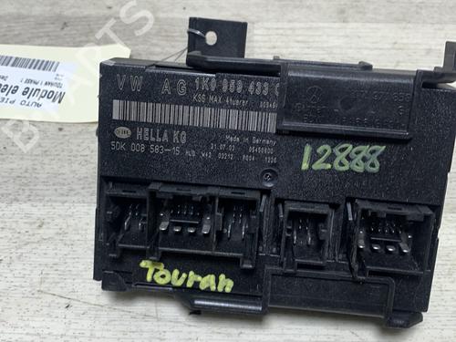Used Control unit VW TOURAN (1T1, 1T2) 1.9 TDI (100 hp) 28583091