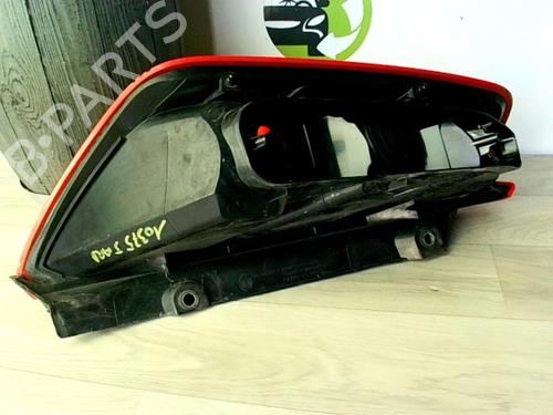 Used Right taillight FIAT GRANDE PUNTO (199_) 1.3 D Multijet (75 hp) 25618699