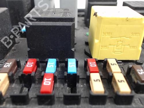 Fuse box OPEL ASTRA H GTC (A04) 1.3 CDTI (L08) | BP23435561E1