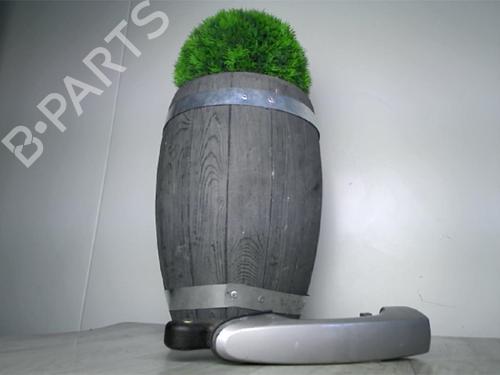 Used Front left exterior door handle HYUNDAI TUCSON (JM) 2.0 CRDi (136 hp) 21182660