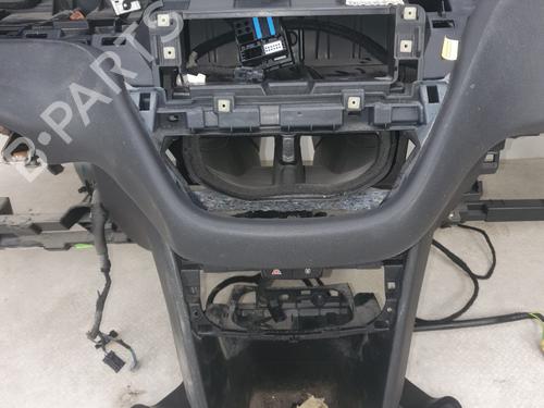 Dashboard PEUGEOT 208 I (CA_, CC_) 1.4 HDi | BP27516361C46