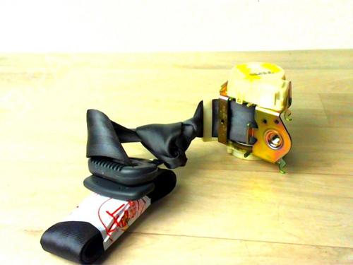 Used Rear center seatbelt RENAULT CLIO III (BR0/1, CR0/1) 1.5 dCi (C/BR0G, C/BR1G) (68 hp) 24023309