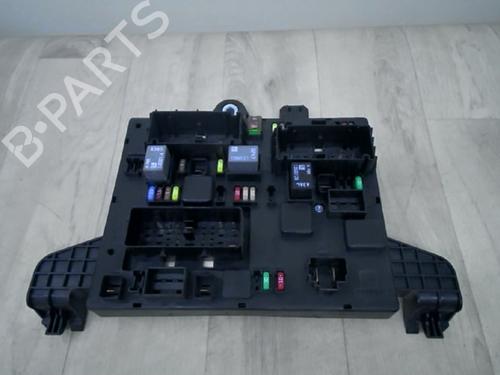 Fuse box OPEL ASTRA J (P10) 2.0 CDTI (68) | BP24025409E1