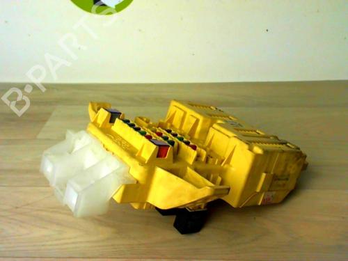 Used Fuse box Fuse box TOYOTA PICNIC (_XM1_) 2.2 D (CMX10_, CXM10G) (90 hp) 24022576 24022576