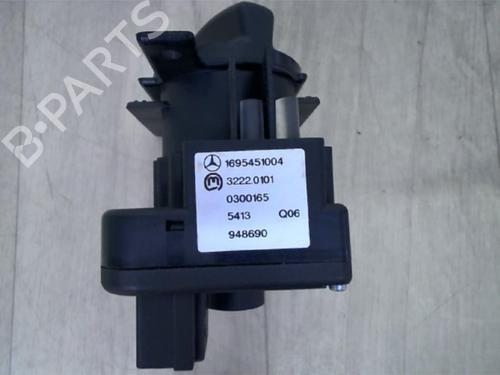 Headlight switch MERCEDES-BENZ A-CLASS (W169) A 180 CDI (169.007, 169.307) | BP21183304I24 