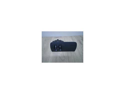 Used Switch RENAULT SCÉNIC III (JZ0/1_) 1.5 dCi (110 hp) 21182668