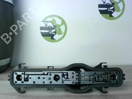 Nummerpladelys RENAULT ESPACE IV (JK0/1_) 2.2 dCi (JK0H) (150 hp) 31638129