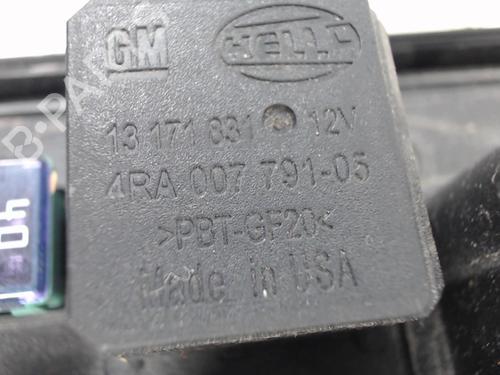 Fuse box OPEL ASTRA H GTC (A04) 1.3 CDTI (L08) | BP23435561E1