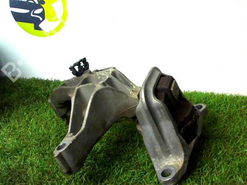 Used Engine mount RENAULT MEGANE III Hatchback (BZ0/1_, B3_) 1.5 dCi (86 hp) 28374041