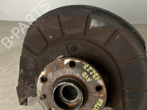 Used Right front steering knuckle SEAT ALTEA (5P1) 1.9 TDI (105 hp) 25619450