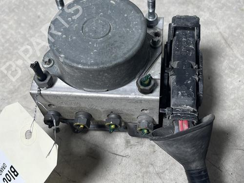 Used ABS pump ABS pump RENAULT MODUS / GRAND MODUS (F/JP0_) 1.5 dCi (FP0E, JP0E) (65 hp) 33292314 33292314