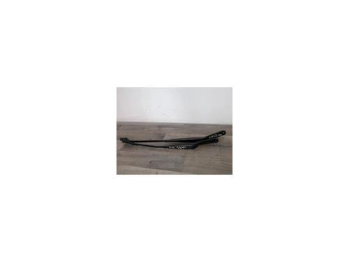 Used Front windshield wiper arm PEUGEOT 308 I (4A_, 4C_) 2.0 HDi (140 hp) 27346347
