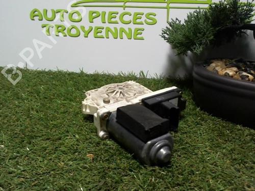 Used Right front window motor Right front window motor PEUGEOT 306 Hatchback (7A, 7C, N3, N5) 1.6 (89 hp) 31638250 31638250