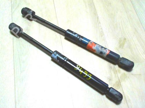 Used Hood lift support OPEL VECTRA B Hatchback (J96) 2.0 DTI 16V (F68) (101 hp) 25618511