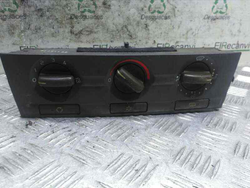 Climate control VOLVO V40 Estate (645) 1.8 4685640 BParts