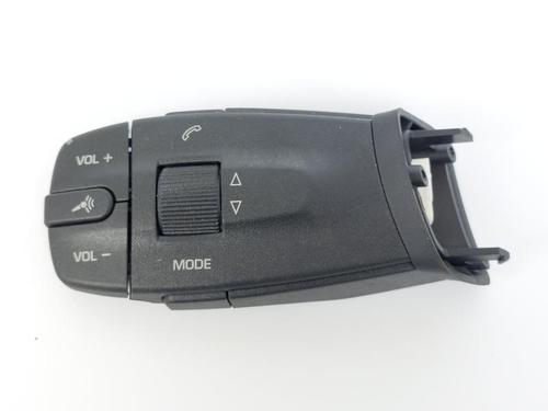 Used Radio SEAT IBIZA IV (6J5, 6P1) 1.2 (70 hp) 15168231