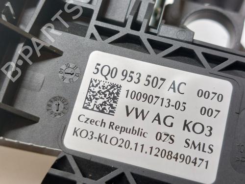 Steering column stalk SEAT LEON (5F1) 2.0 TDI | BP30454798I23