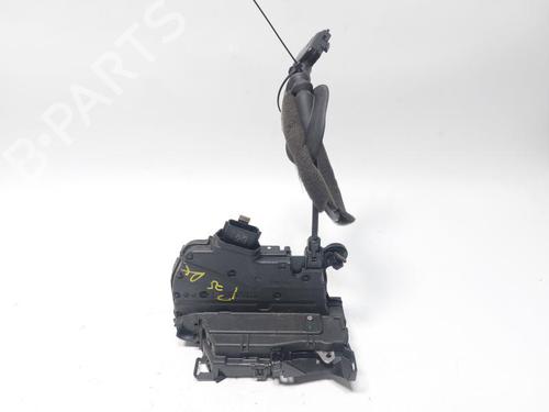 Høyre bak lås RENAULT CAPTUR I (J5_, H5_) 0.9 TCe 90 (90 hp) 30802382