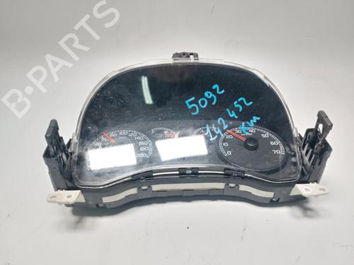 Used Instrument cluster FIAT PUNTO (188_) 1.3 JTD 16V (70 hp) 30505640
