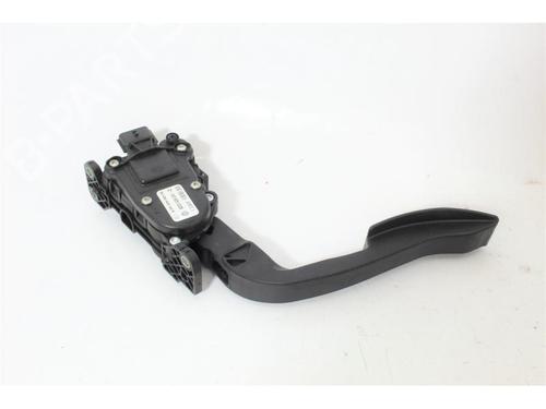 Used Pedal Pedal RENAULT TWINGO II (CN0_) 1.2 16V (CN04, CN0B) (75 hp) 15147447 15147447