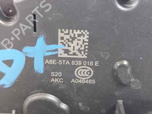 Højre bagtil lås VW T-ROC (A11, D11) 1.0 TSI | BP15168652C99