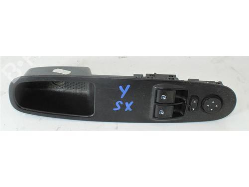Used Left front window switch Left front window switch LANCIA YPSILON (312_) 0.9 TwinAir (312.PXG11, 312.PXG1A, 312.YXG11, 312.YXG1A) (86 hp) 22753932 22753932