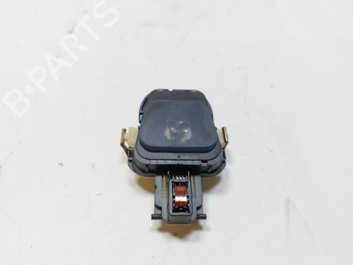 Used Electronic module Electronic module MERCEDES-BENZ A-CLASS (W176) A 200 CDI / d (176.008) (136 hp) 33196518 33196518