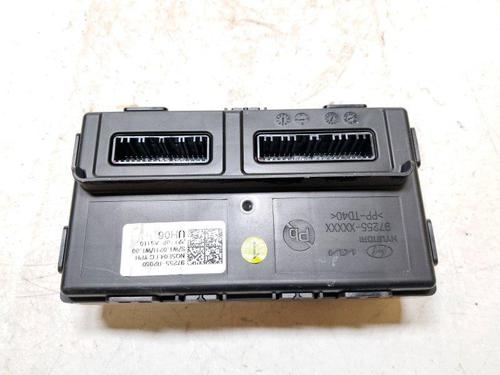 Used Engine control unit (ECU) Engine control unit (ECU) KIA SPORTAGE V (NQ5) 1.6 CRDi MHEV (136 hp) 33734463 33734463