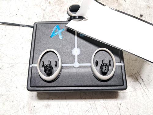 Used Electronic module Electronic module PEUGEOT 308 SW III (FC_, FJ_, FR_, F4_, FN_) BlueHDi 130 (FCYHZL, FCYHZT) (131 hp) 33192971 33192971