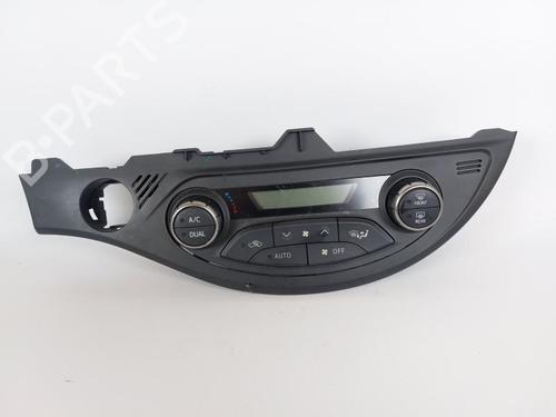Used Climate control TOYOTA YARIS (_P13_) 1.5 Hybrid (NHP130_, NHP130) (101 hp) 21261798
