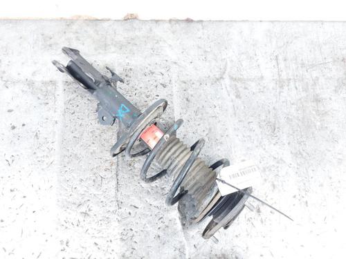 right-front-shock-absorber-toyota-auris-estate-_e18_-2013-2014-2015-2016-2017-2018-25732701 main image