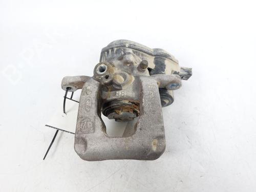 Used Right front brake caliper KIA SPORTAGE V (NQ5) 1.6 CRDi (116 hp) 17203563