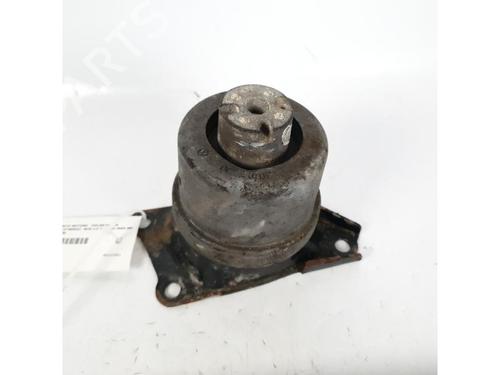 Used Engine mount Engine mount VW MULTIVAN T5 (7HM, 7HN, 7HF, 7EF, 7EM, 7EN) 2.0 TDI (140 hp) 15152471 15152471