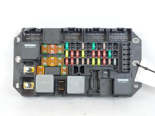 Used Fuse box Fuse box 15176555 15176555