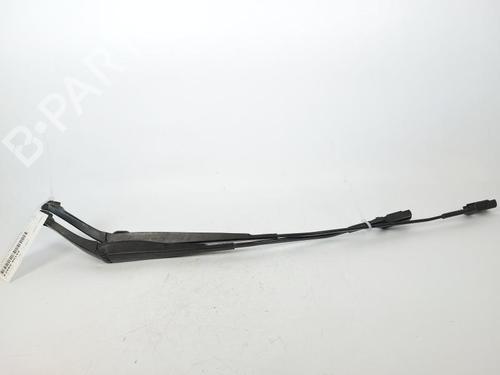Used Front windshield wiper arm FIAT 500L (351_, 352_) 1.6 D Multijet (199LYD1B) (105 hp) 23880804